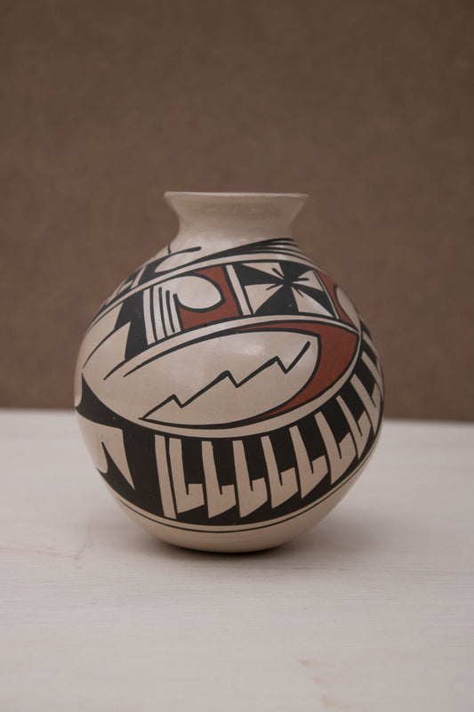 Authentic Mata Ortiz Pottery Vase