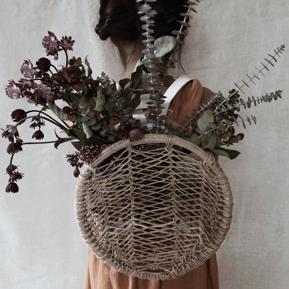 Circular Jonote Wall Basket