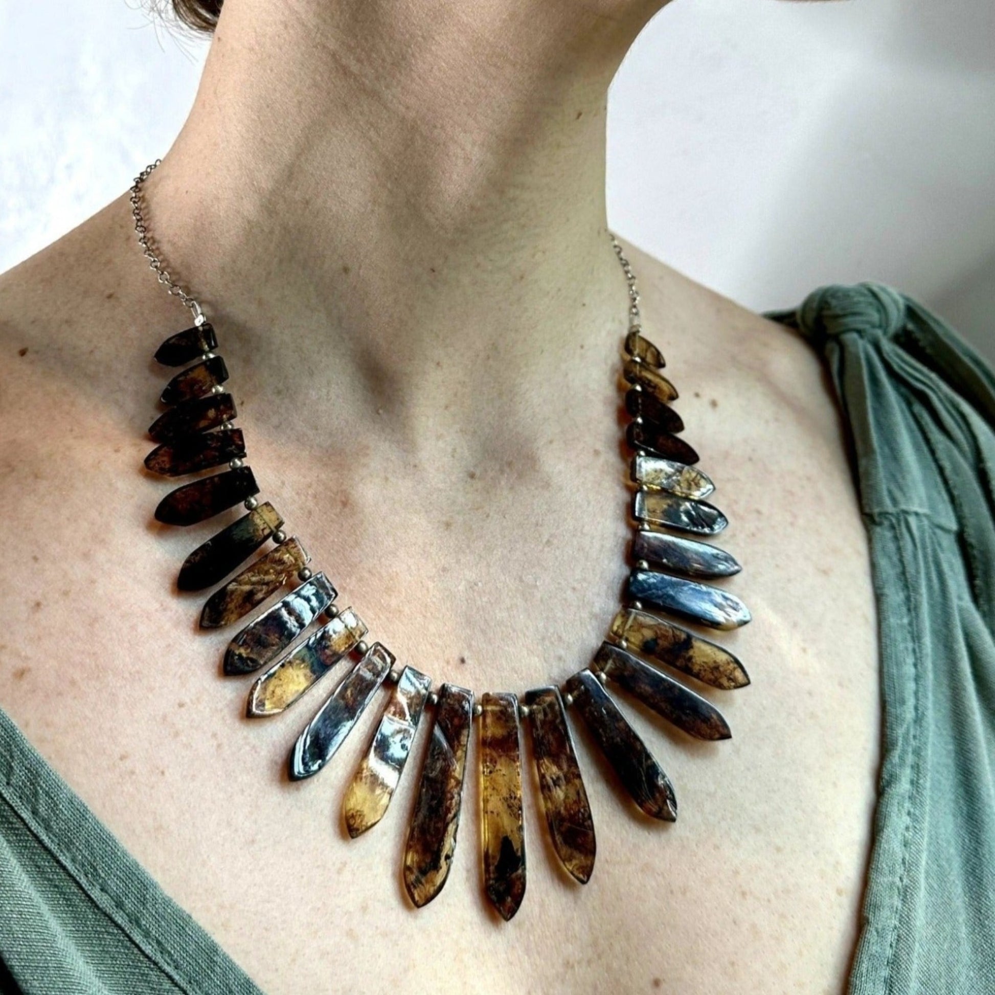 Amber Jewelry Set Necklace and Earrings