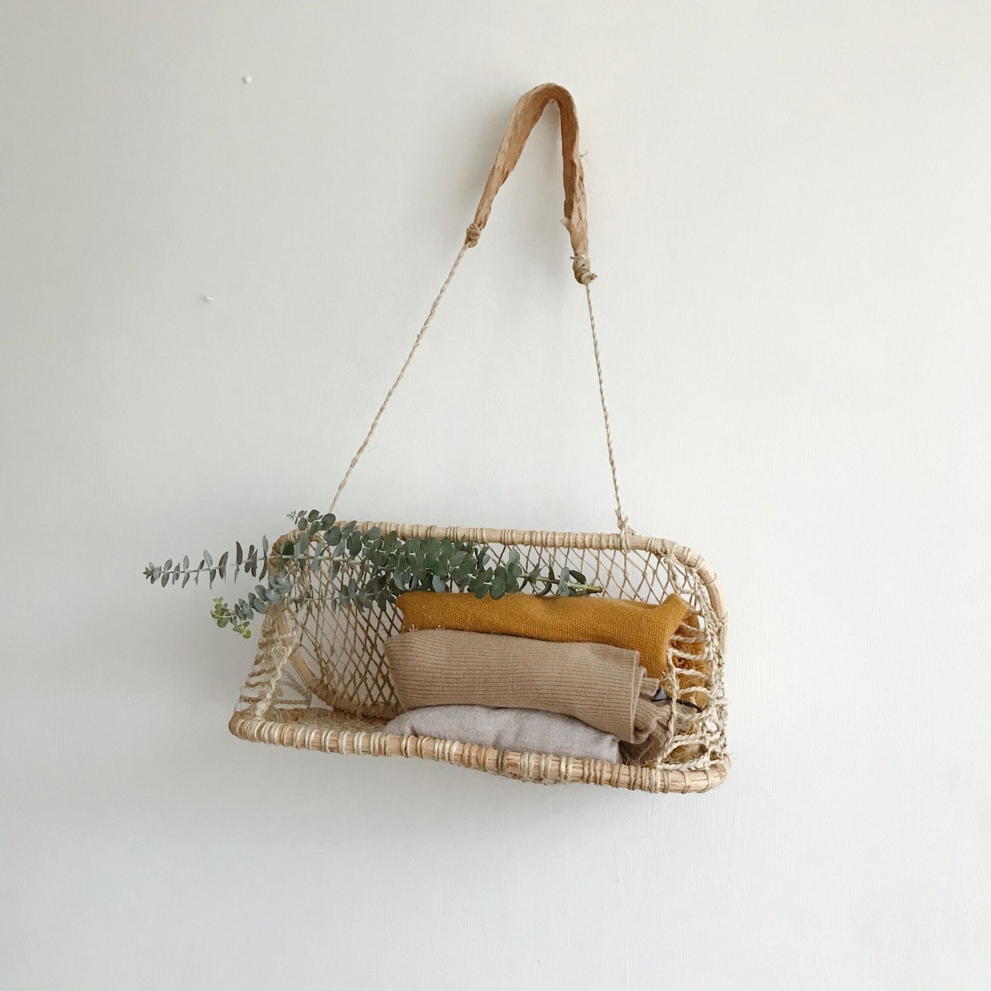 Medium Handwoven Jonote Wall Decorative Storage Carrying-Basket