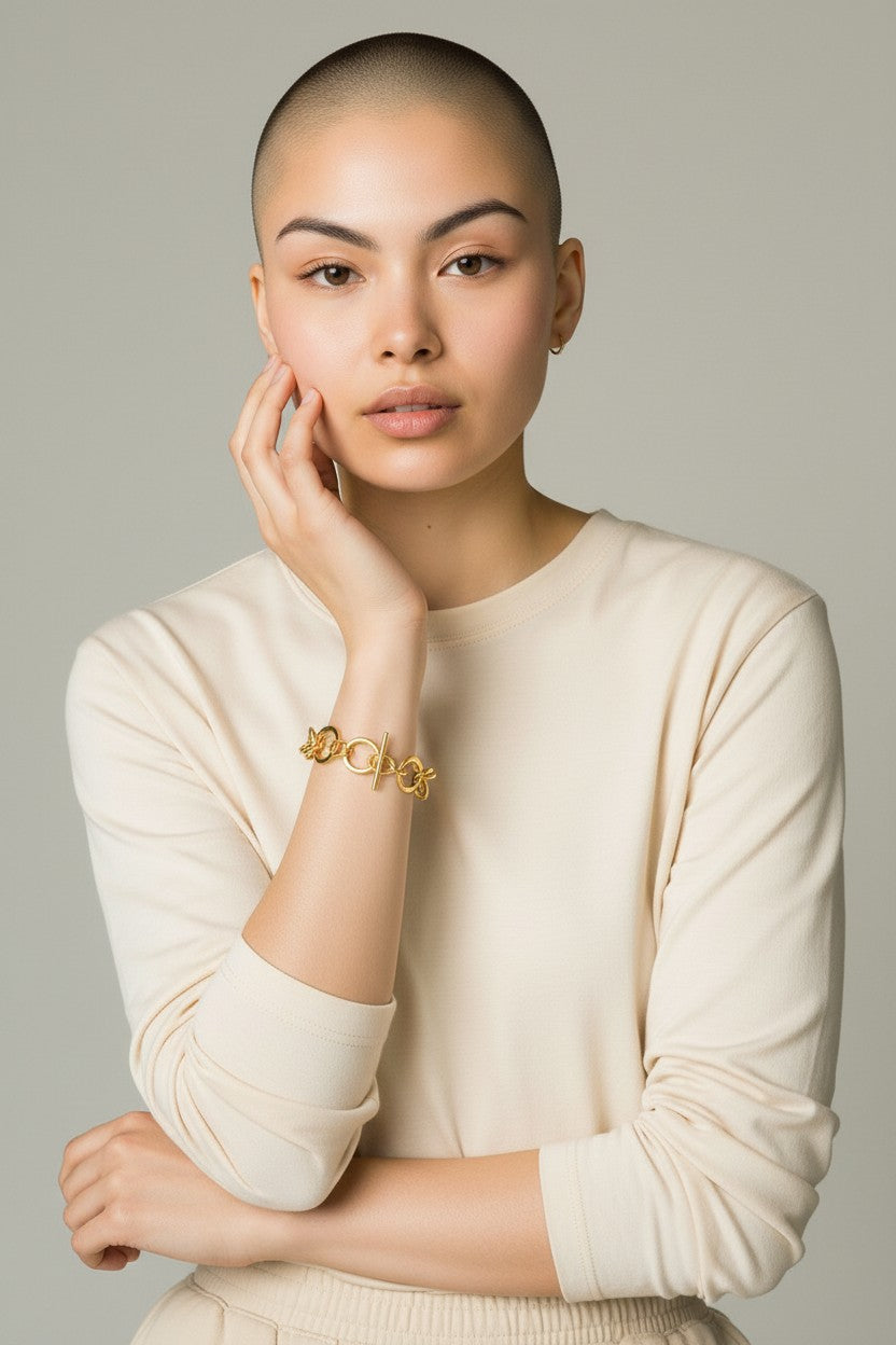 Circle Link Bracelet in gold plated bronze with hammered circle links