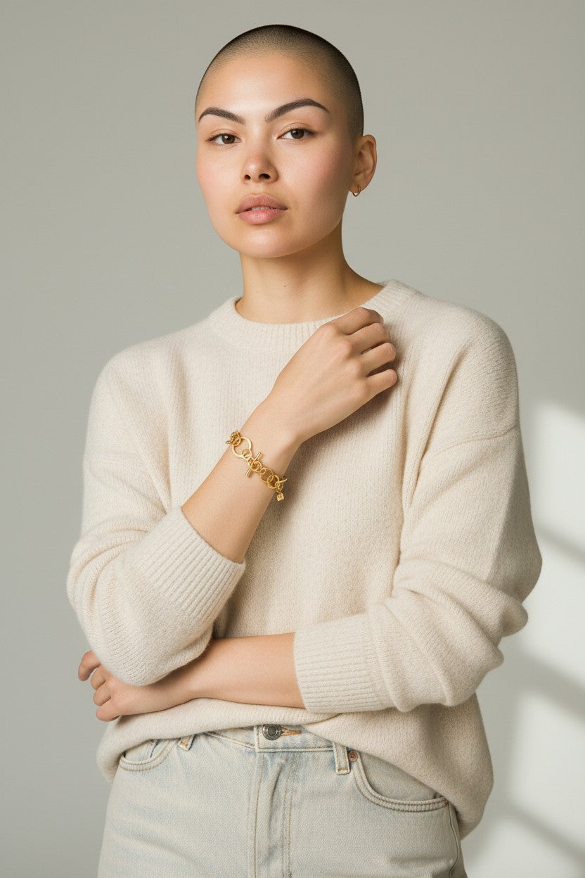 Circle Link Bracelet in gold plated bronze with hammered circle links