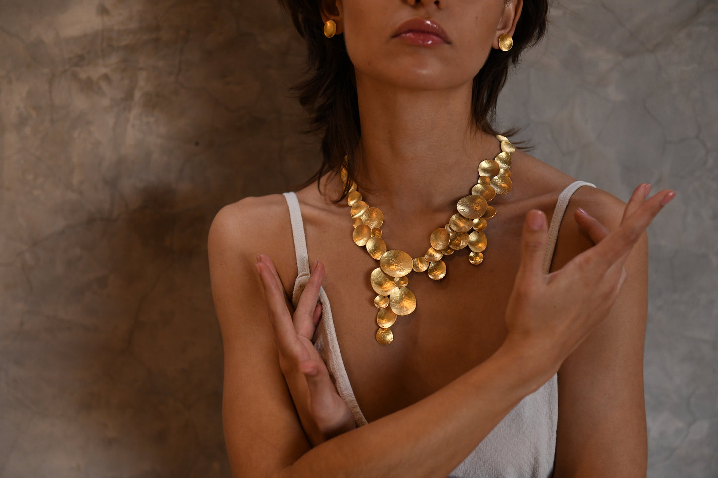 Contemporary Textured Round Gold Necklace