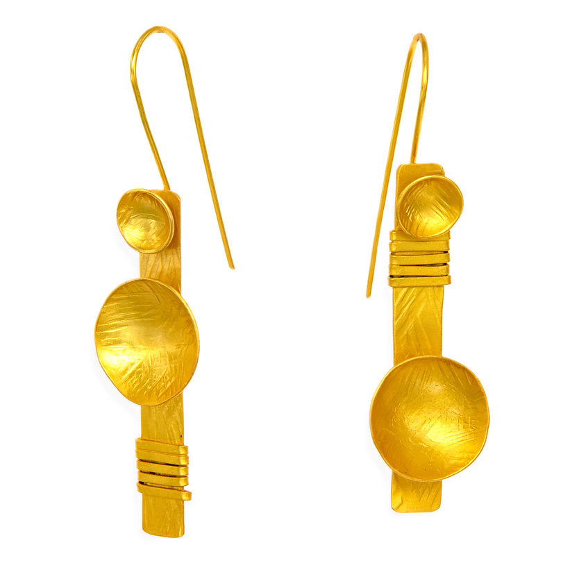 Dólium Geometric Dangle Earrings with Hook Backs