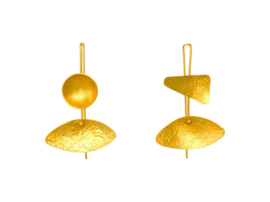 Handcrafted hammered geometric earrings in gold or silver plating – UXA model